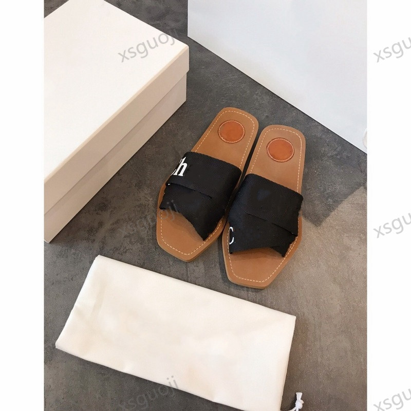 Fashion slippers catwalk Ladies summer wild breathable casual trend new color fashion letter ribbon flat slippers, Black;grey
Fashion slippers catwalk Ladies summer wild breathable casual trend new color fashion letter ribbon flat slippers, Black;grey