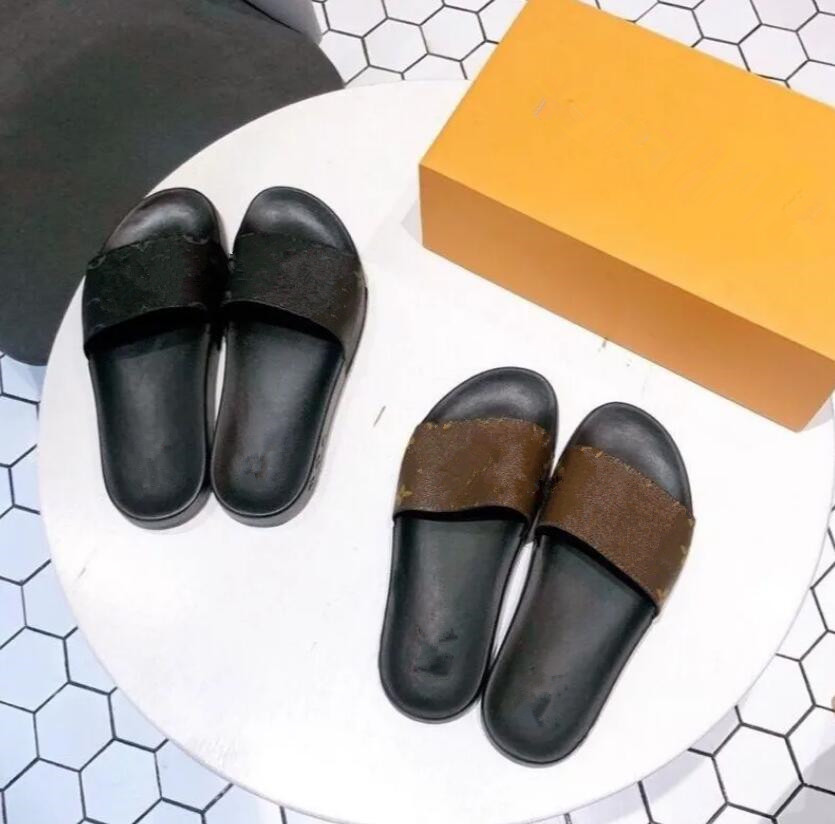 Newest Fashion Letter Couple Slippers Luxury Designer Leather Men's and Women's Beach Shoes Home Outdoor Non-slip Flip Flops Brand Female Sandals Size 36-45, Brown
Newest Fashion Letter Couple Slippers Luxury Designer Leather Men's and Women's Beach Shoes Home Outdoor Non-slip Flip Flops Brand Female Sandals Size 36-45, Brown