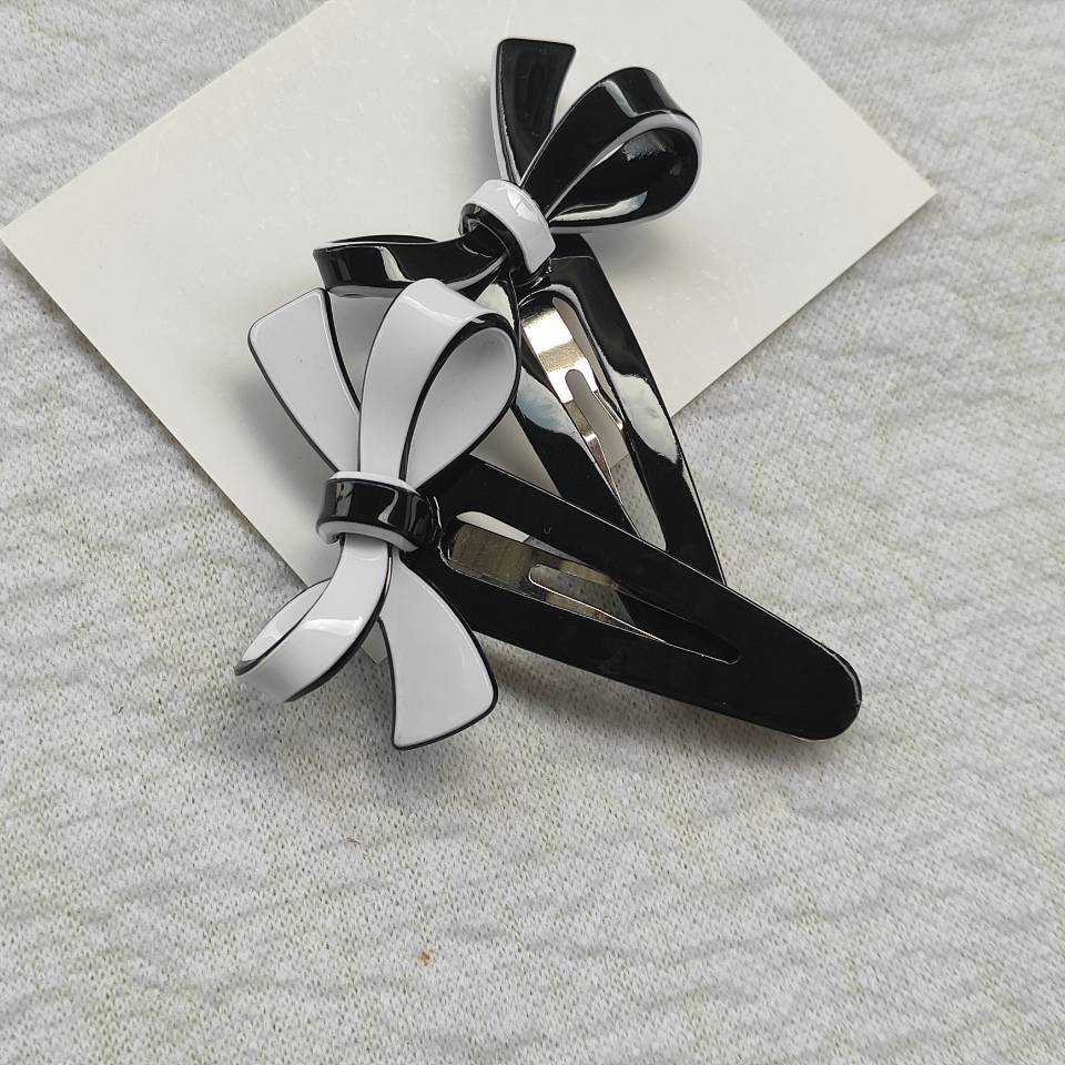 new Hairclips smart C white and black hair pin fashion hair Accessories Acrylic Hair clips party gift with paper card, Golden;silver
new Hairclips smart C white and black hair pin fashion hair Accessories Acrylic Hair clips party gift with paper card, Golden;silver
