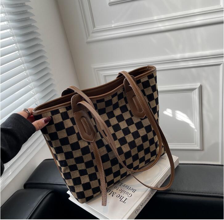 Female Canvas High Capacity Tote 3287 Fashion Luxury Brand Trends Women Designer Big Shoulder Bags
Female Canvas High Capacity Tote 3287 Fashion Luxury Brand Trends Women Designer Big Shoulder Bags
