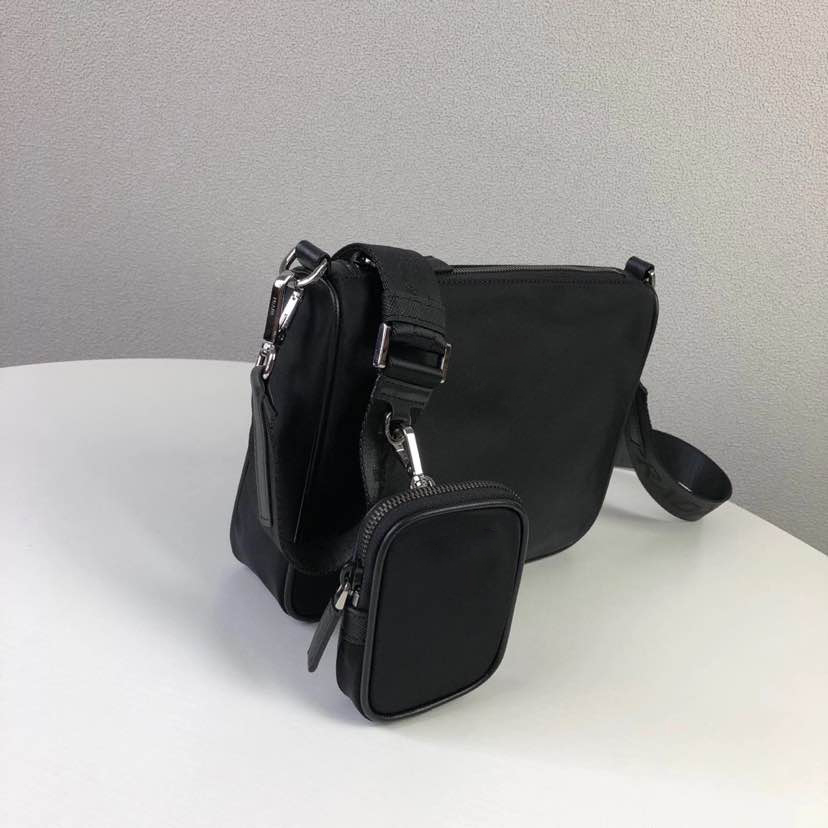 Women shoulder bag waterproaf canvas Nylon Chest pack lady Tote chains Handbags Presbyopic Purse fashion Messenger Crossbody bags
Women shoulder bag waterproaf canvas Nylon Chest pack lady Tote chains Handbags Presbyopic Purse fashion Messenger Crossbody bags