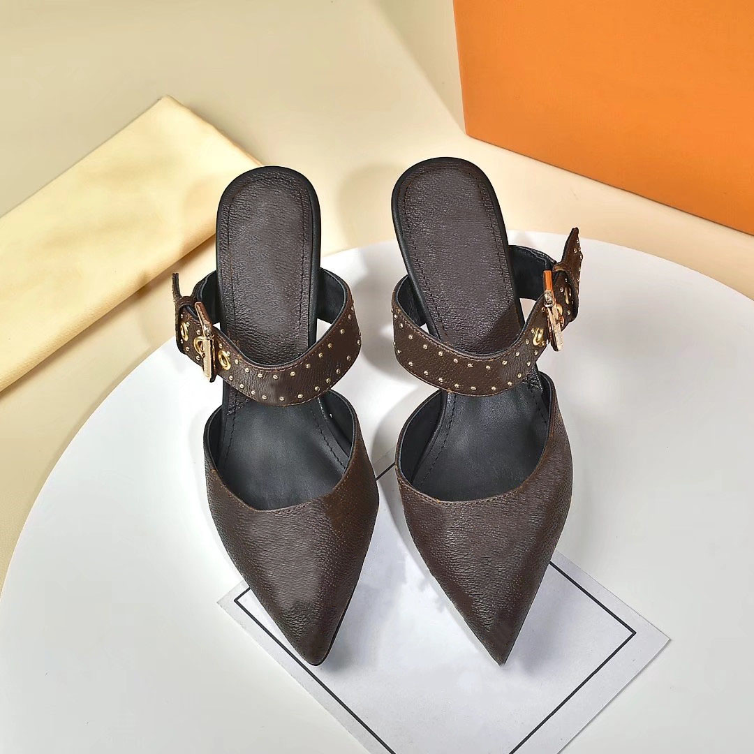 2021 high quality classic ladies high heels fashion beach sandals platform slippers ladies sandals letter dress shoes L22, Black
2021 high quality classic ladies high heels fashion beach sandals platform slippers ladies sandals letter dress shoes L22, Black