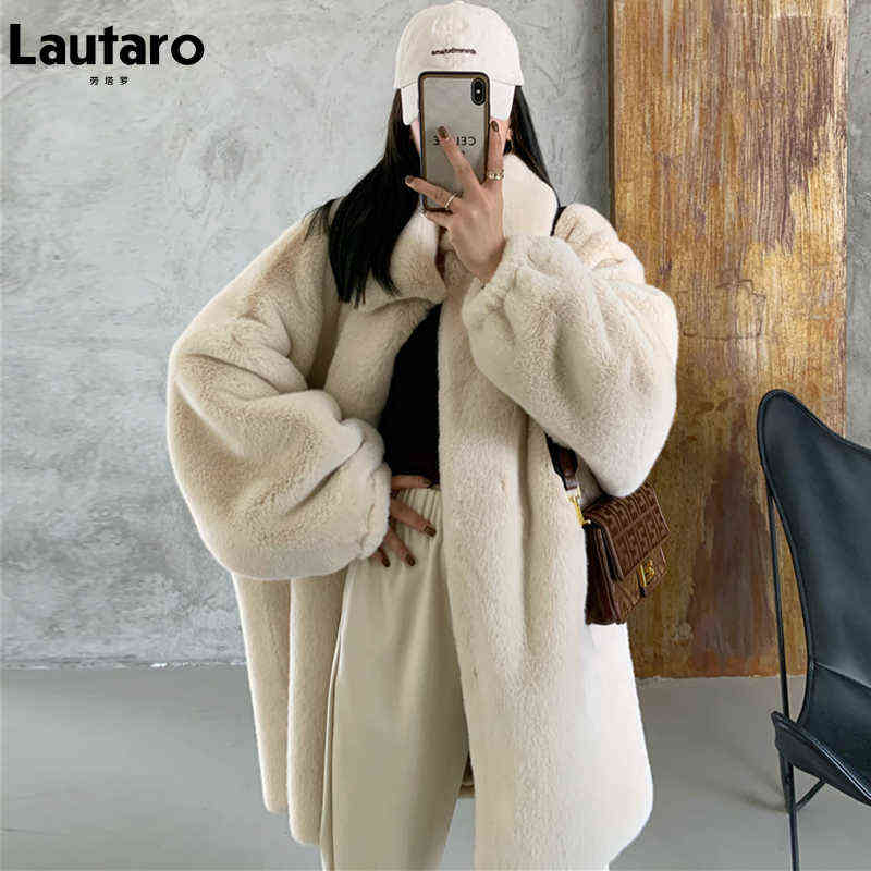 Lautaro Winter Long Oversized Warm Soft Fluffy Faux Fur Coat Women Drop Shoulder Long Sleeve Casual Loose Korean Fashion 211123