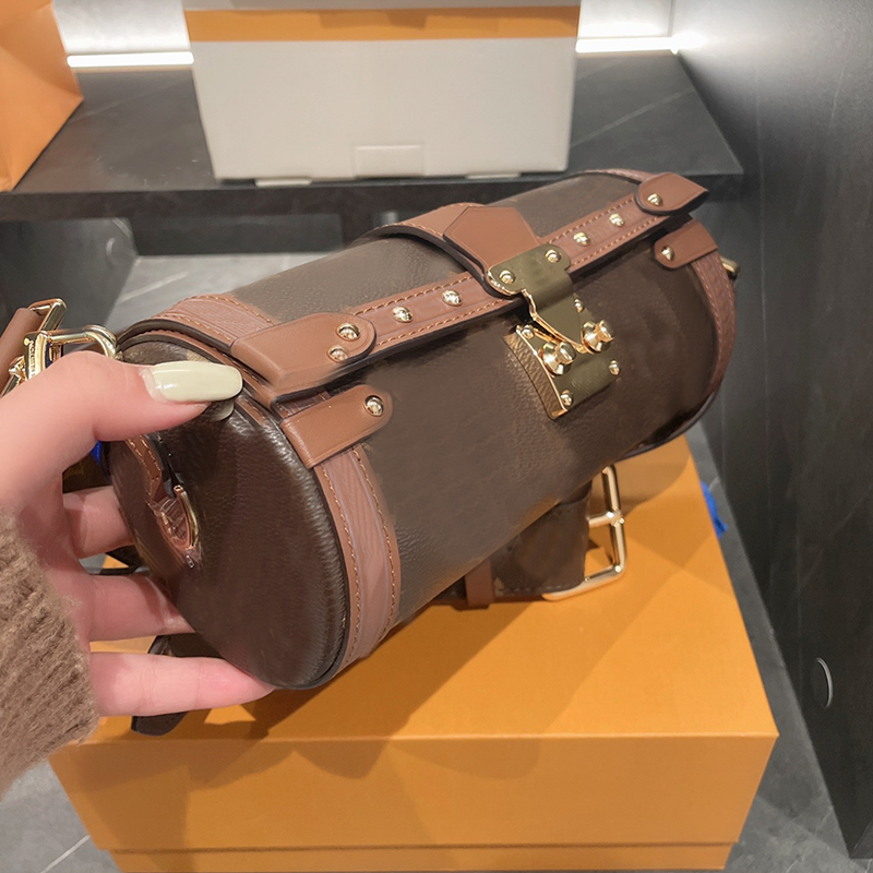 Bags,Papillon Trunk Handbag Luxurys Designers Bags Paris Summer Flowers Embossing Pillow Handbags Clutch Shoulder Bag High Quality, Brown
Bags,Papillon Trunk Handbag Luxurys Designers Bags Paris Summer Flowers Embossing Pillow Handbags Clutch Shoulder Bag High Quality, Brown