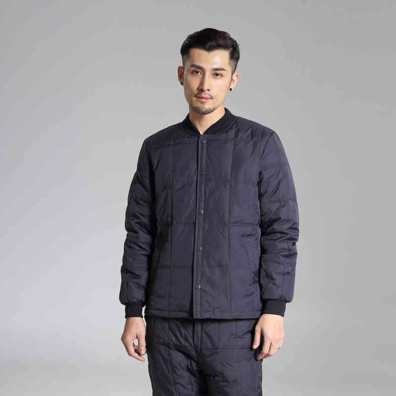 middle aged and elderly men's down et suit dad's down liner plus down to keep warm and thickened two-piece set to keep warm, Gray
middle aged and elderly men's down et suit dad's down liner plus down to keep warm and thickened two-piece set to keep warm, Gray
