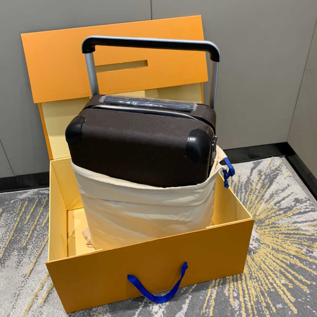 Travel Suitcase Luggage Classic Brand Luxury Designers Fashion Unisex Trunk Bag Flowers Letters Purse Rod Box Spinner Universal Wheel Duffel
Travel Suitcase Luggage Classic Brand Luxury Designers Fashion Unisex Trunk Bag Flowers Letters Purse Rod Box Spinner Universal Wheel Duffel