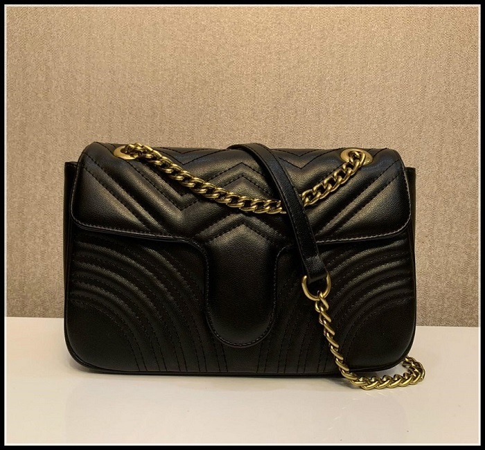 5colors luxurys Women Chain Crossbody Bags Designers heart V Wave Pattern Shoulder Bags Messenger Bags Pruse Chain Tote Fashion Womens Bag, Bubble bag-black
5colors luxurys Women Chain Crossbody Bags Designers heart V Wave Pattern Shoulder Bags Messenger Bags Pruse Chain Tote Fashion Womens Bag, Bubble bag-black