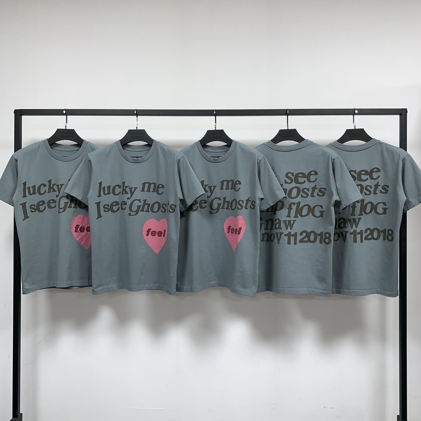 2021 New Men Women T-shirts Lucky Me i Feel T-shirt Kanye West Kids See Ghost Camp Flog Tee Vintage Tops Q248
2021 New Men Women T-shirts Lucky Me i Feel T-shirt Kanye West Kids See Ghost Camp Flog Tee Vintage Tops Q248