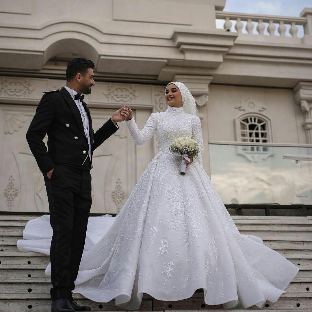 A Vintage Line Muslim Wedding Gowns Overskirt Train Lace Retro Long Sleeves Plus Size Garden Country Bridal Party Dresses Vestido De Novia