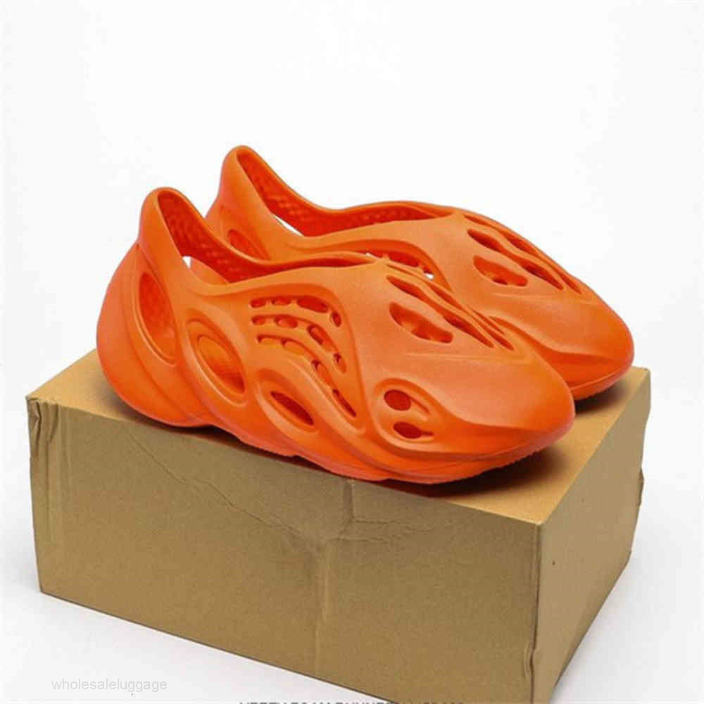 Designer Bread bun slippers Slides Bone Resin Earth Brown Desert Sand Oringals Women Mens Kids EVA Runner Beach slipper sandals YEEZIES, Foam bag
Designer Bread bun slippers Slides Bone Resin Earth Brown Desert Sand Oringals Women Mens Kids EVA Runner Beach slipper sandals YEEZIES, Foam bag