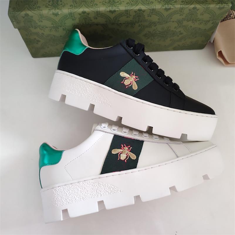 Designer Women Sneaker platform sneaker Ace embroidered Red green stripes Lace up Leather shoes Fashion Classic Casual Shoes bee sneakers 35-41 NO322, Sock
Designer Women Sneaker platform sneaker Ace embroidered Red green stripes Lace up Leather shoes Fashion Classic Casual Shoes bee sneakers 35-41 NO322, Sock