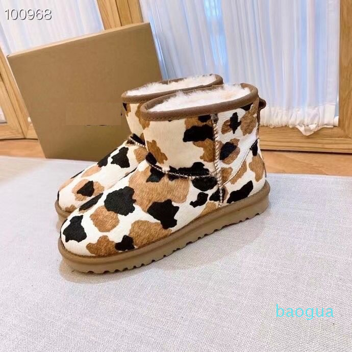 Australian Unisex Snow Boots Women Classic Ultra Mini Cow Print Boot Woman Winter fur furry satin ankle booties leather wgg outdoors shoes, Tan
Australian Unisex Snow Boots Women Classic Ultra Mini Cow Print Boot Woman Winter fur furry satin ankle booties leather wgg outdoors shoes, Tan