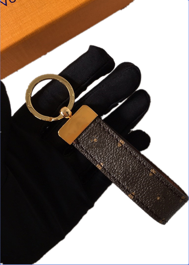 2021 Maxi Dragonne Key chain Buckle lovers Car Keychain Handmade Leather Designers Keychains Men Women Bag Pendant Accessories
2021 Maxi Dragonne Key chain Buckle lovers Car Keychain Handmade Leather Designers Keychains Men Women Bag Pendant Accessories
