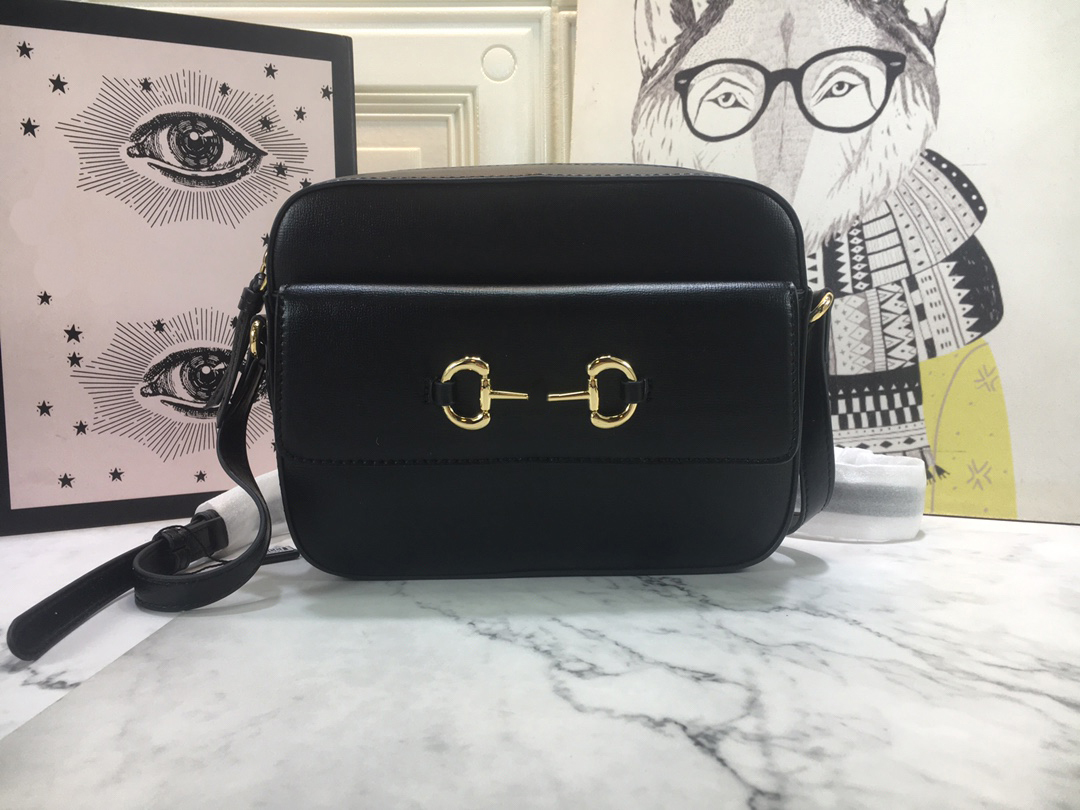 Luxurys Designers Bags Horsebit crossbody bag retro style Saddle canvas handbags women packet hand Shoulder Purse free ship
Luxurys Designers Bags Horsebit crossbody bag retro style Saddle canvas handbags women packet hand Shoulder Purse free ship