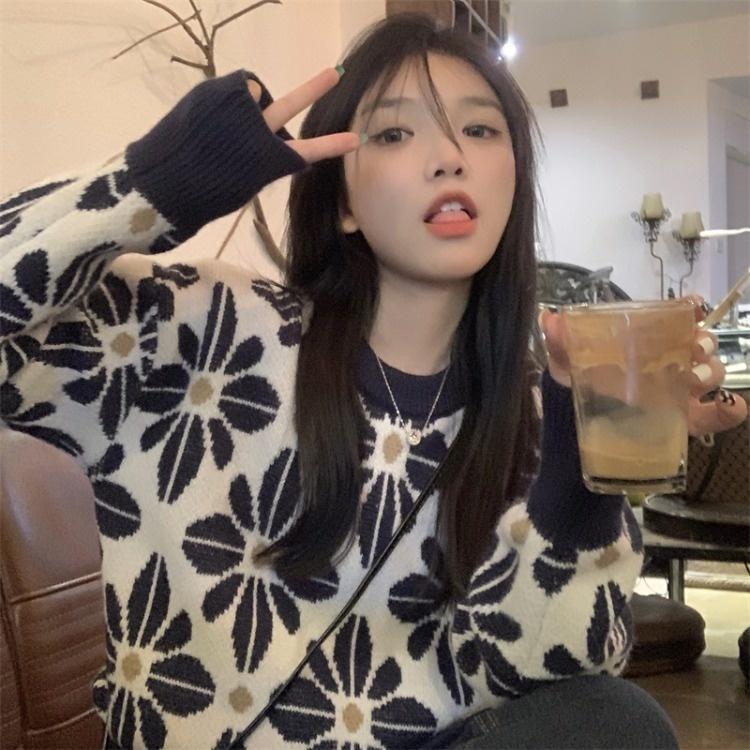 Women's Sweaters Autumn And Winter 2021 Warm Fashion Sweet Age Reducing Loose Round Neck Long Sleeve Pullover Sweater Female C352a, White;black
Women's Sweaters Autumn And Winter 2021 Warm Fashion Sweet Age Reducing Loose Round Neck Long Sleeve Pullover Sweater Female C352a, White;black