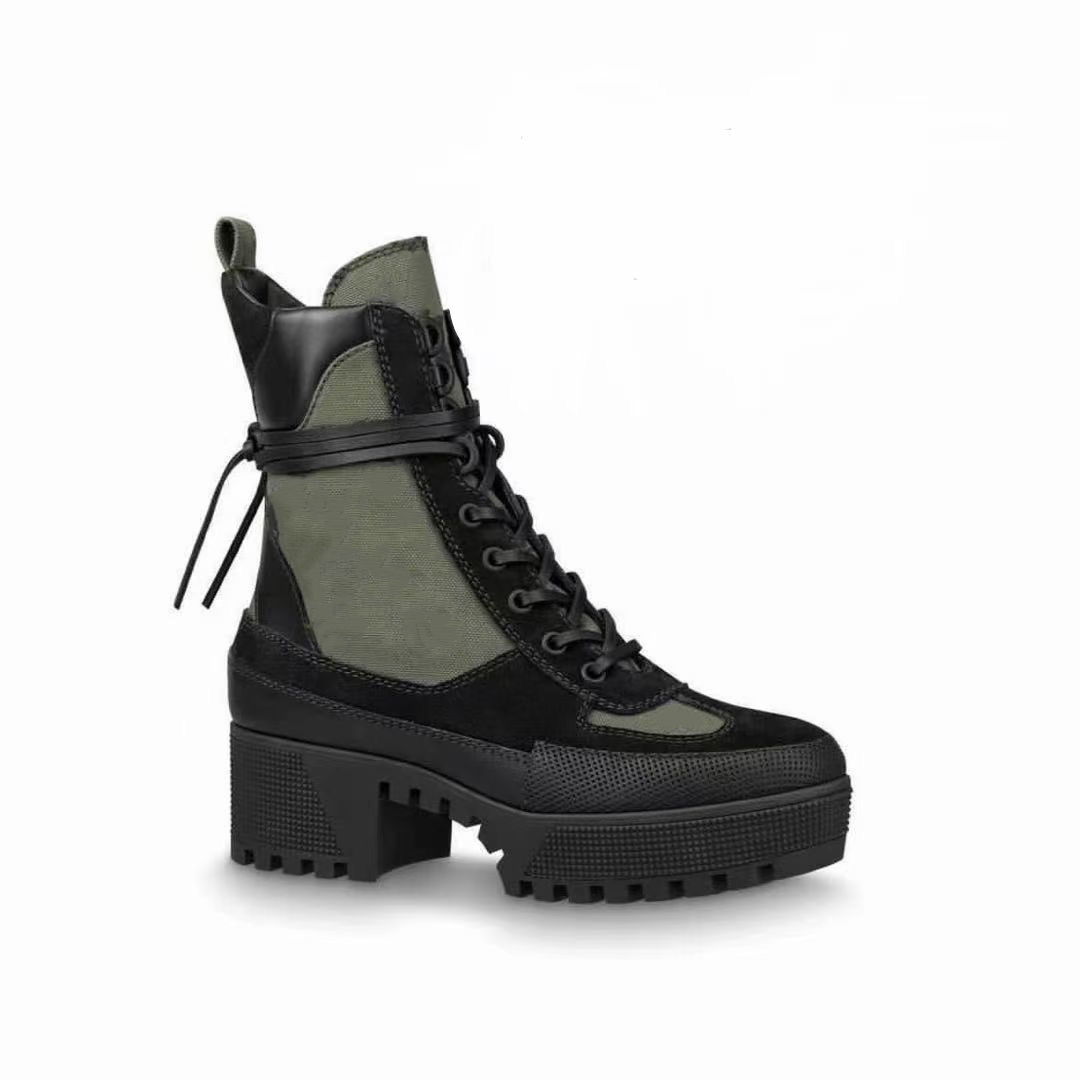 2021 Australia Women Martin Booties Fahsion Shoes Desert Boots Embroidered Platform Leather Boot Ladies Mid-heel Ankle Boot Combat Boots with Box, Sock
2021 Australia Women Martin Booties Fahsion Shoes Desert Boots Embroidered Platform Leather Boot Ladies Mid-heel Ankle Boot Combat Boots with Box, Sock