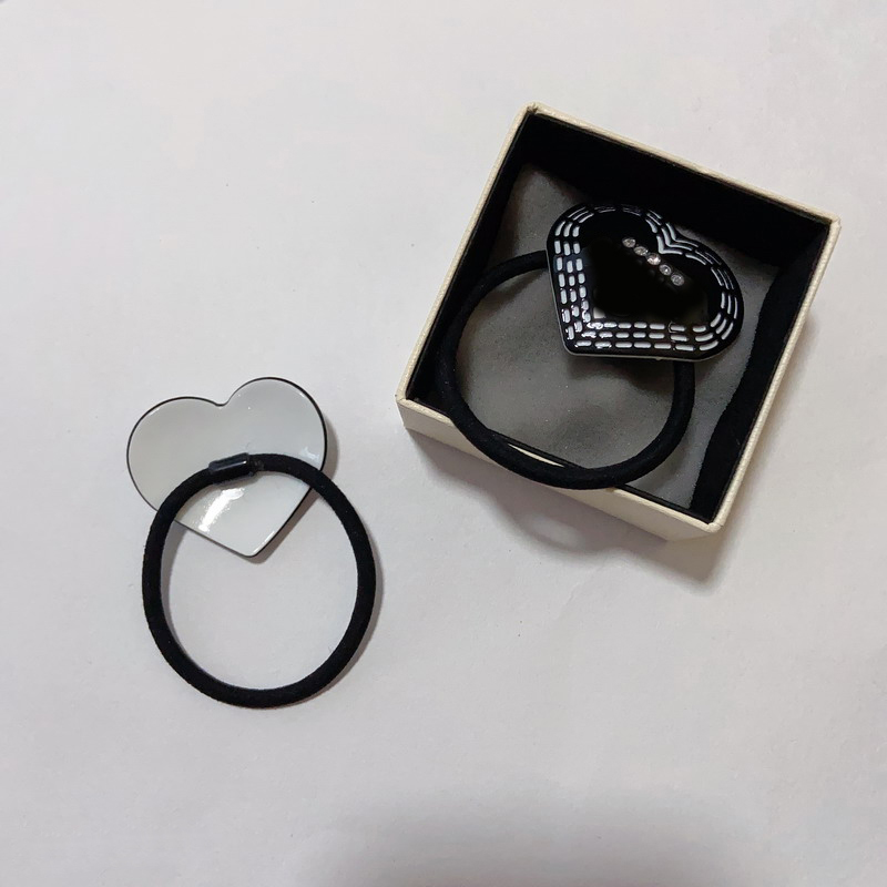 Fashion black and white acrylic heart-shaped rubber bands head rope with drill hair tie for ladies favorite headdress jewelry accessories party gifts