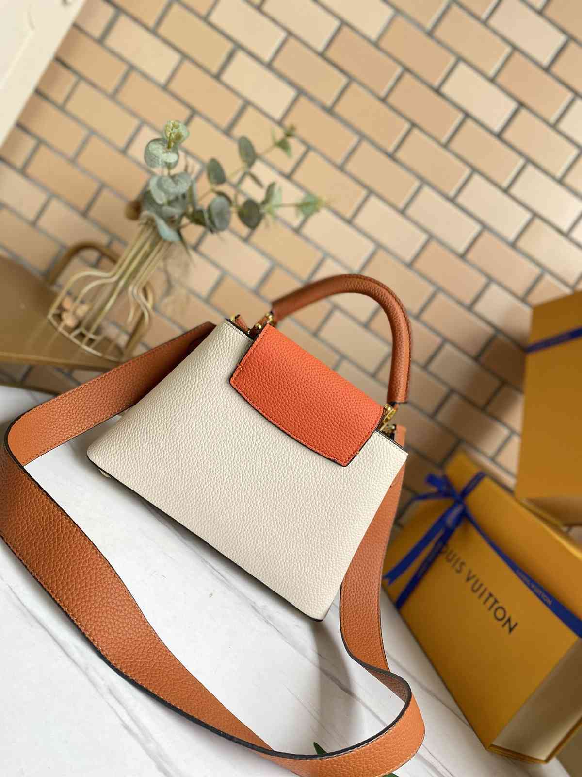 M57518 CAPUCINES HANDBAG Women Handbags Bags Top Handles Shoulder Bags Totes Evening Cross Body Bag FWBU
M57518 CAPUCINES HANDBAG Women Handbags Bags Top Handles Shoulder Bags Totes Evening Cross Body Bag FWBU