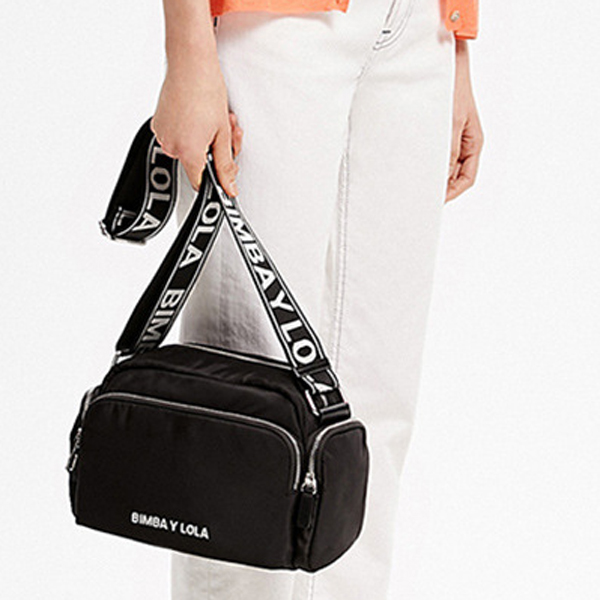Mochila española con cordón impermeable BiMBA bag new Lola new bag mochila deportiva bandolera Bolsos españoles al por mayor, Customize
Mochila española con cordón impermeable BiMBA bag new Lola new bag mochila deportiva bandolera Bolsos españoles al por mayor, Customize