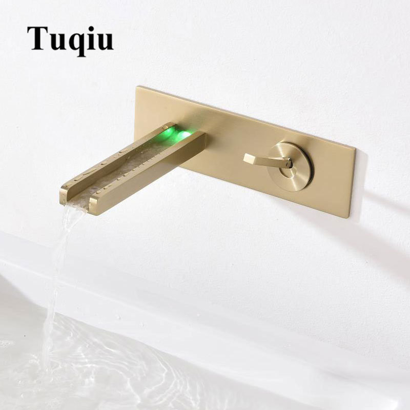 2021 New Em Montado Led Cachoeira Da Pia Do Banheiro De Ouro Escovado Em-parede Bacia Bico Torneira Misturadora Conjunto Lhwz
2021 New Em Montado Led Cachoeira Da Pia Do Banheiro De Ouro Escovado Em-parede Bacia Bico Torneira Misturadora Conjunto Lhwz