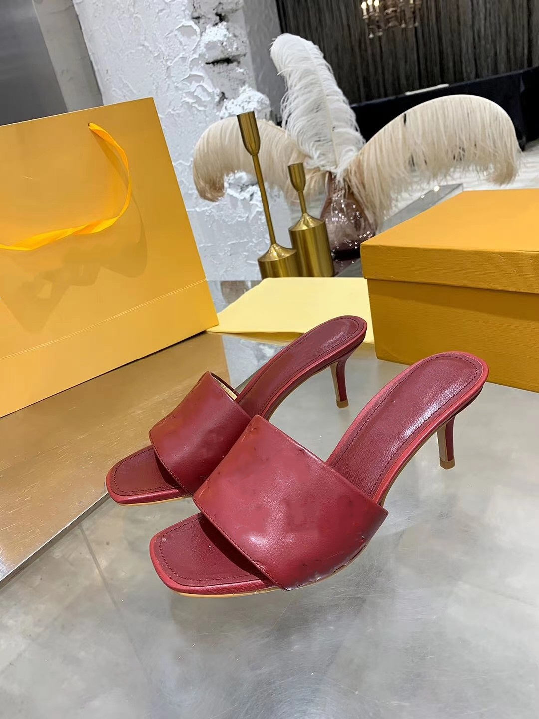 Luxury Designer Sandals Fashion High Heels Summer Large Size Beach Shoes 35-42 5ws, Black
Luxury Designer Sandals Fashion High Heels Summer Large Size Beach Shoes 35-42 5ws, Black