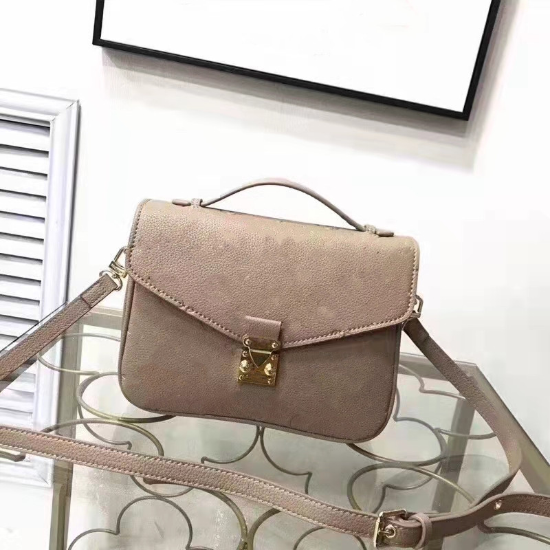 ysiykiy woman Empreinte Leather Metis Classic Messenger Bag with Gold Engraved Metal Buckle Super Soft Women Fashion Shoulder Bags, White
ysiykiy woman Empreinte Leather Metis Classic Messenger Bag with Gold Engraved Metal Buckle Super Soft Women Fashion Shoulder Bags, White