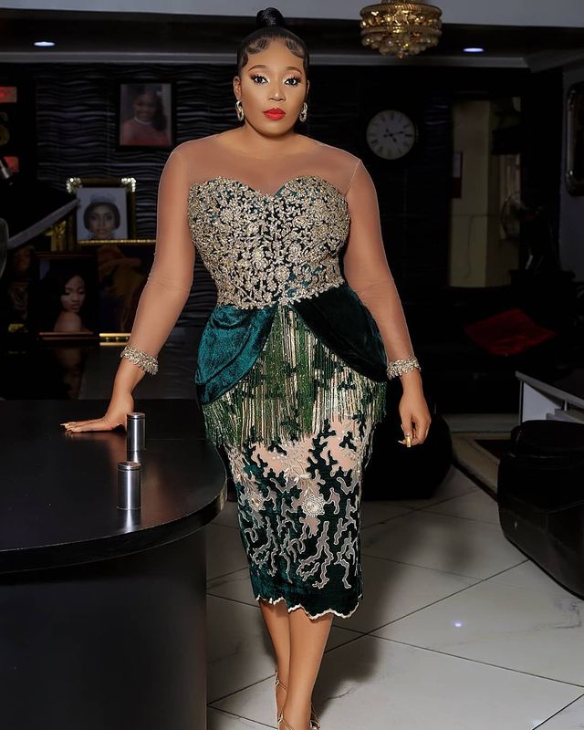 2022 Plus Size Arabic Aso Ebi Lace Sheath Sexy Prom Dresses Beading Knee Length Evening Formal Party Second Reception Birthday Engagement Gowns Dress 