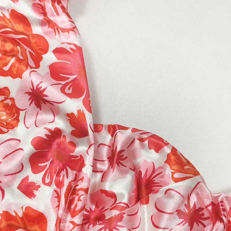 DEAT Women Print Pleated Short Puff Sleeve Buttocks Dress Square Collar High Waist Slim Fashion Spring Summer 11B628 210709