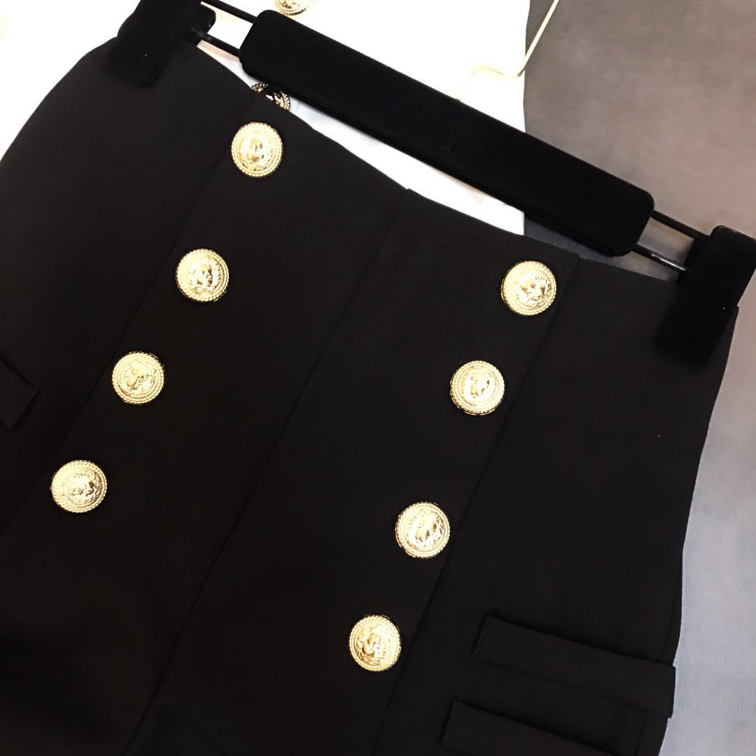 DEAT 2021 Spring Women Double-breasted Casual High Waist A-Line Wide Leg Black Shorts Female MI399 210317