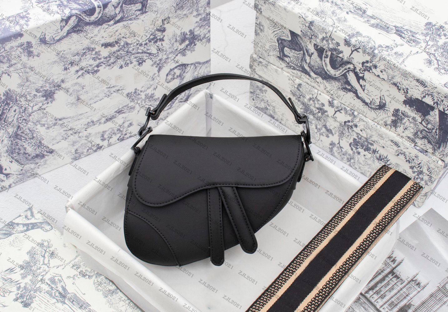 Saddle Bag Sac à une épaule Slant Span Female luxurys designers bags Abraded Leather Designer porte-monnaie Single Shoulder Bag
Saddle Bag Sac à une épaule Slant Span Female luxurys designers bags Abraded Leather Designer porte-monnaie Single Shoulder Bag