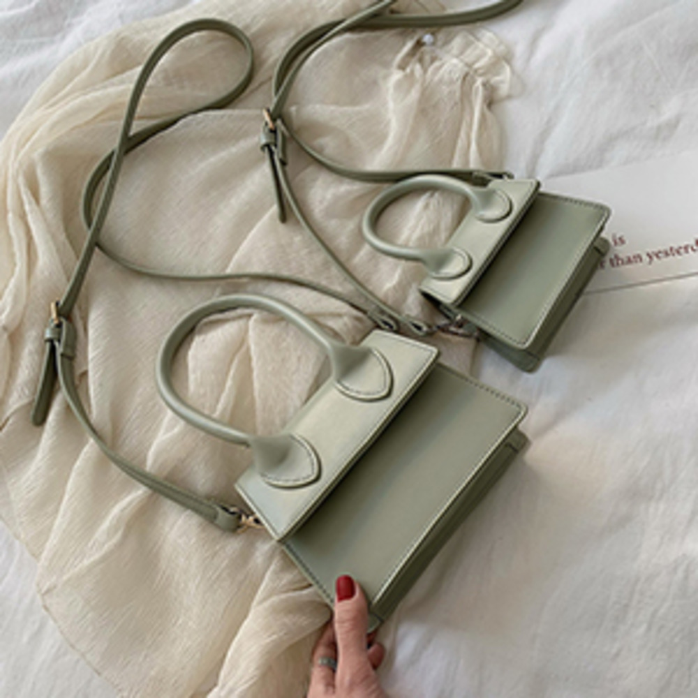 Mini 2019 Fashion 2 Size Girls Messenger Bags Luxury Designer Cute Ladies Crossbody Bags Women Fairy Portable Shoulder Handbags C0308
Mini 2019 Fashion 2 Size Girls Messenger Bags Luxury Designer Cute Ladies Crossbody Bags Women Fairy Portable Shoulder Handbags C0308