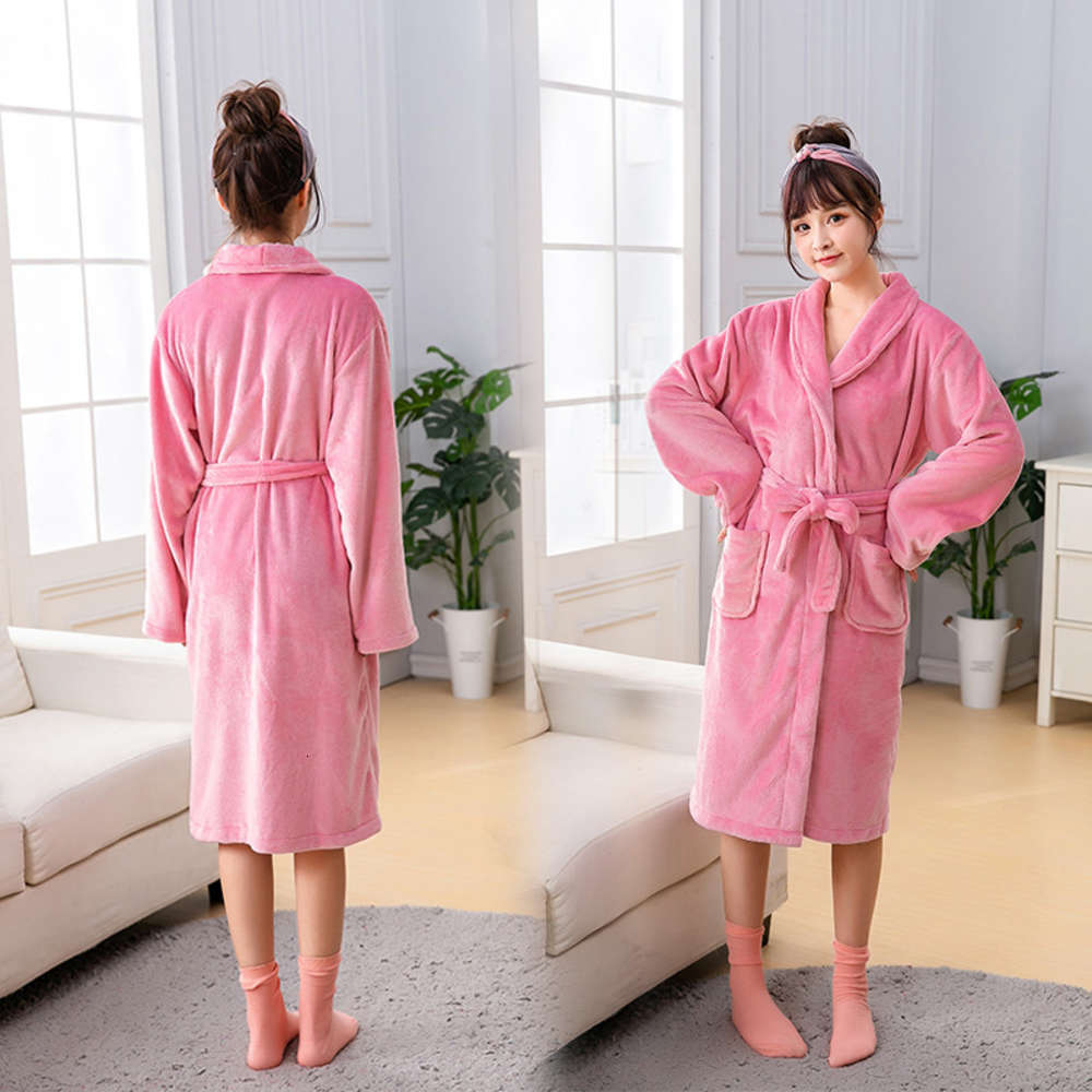Top selling women's Nightgown in flannel thickened pajamas fashion bathrobe winter housewear
Top selling women's Nightgown in flannel thickened pajamas fashion bathrobe winter housewear