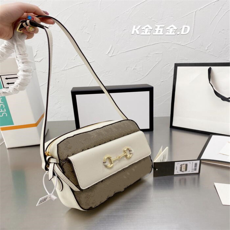 2021 Women Luxurys horsebit 1955 series Horsebit Handbag Shoulder Cosmetic Bags Fashion CrossBody Purses Handbags Tote Shopping Backpack Totes Purse, White
2021 Women Luxurys horsebit 1955 series Horsebit Handbag Shoulder Cosmetic Bags Fashion CrossBody Purses Handbags Tote Shopping Backpack Totes Purse, White