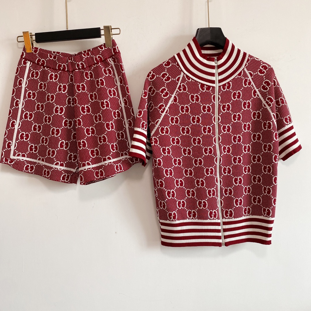 Shipping Free 2021 Autumn Red/Blue Letter Embroidery Women's Two Pieces Sets Brand Same Style Two Piece Dress DH189
Shipping Free 2021 Autumn Red/Blue Letter Embroidery Women's Two Pieces Sets Brand Same Style Two Piece Dress DH189