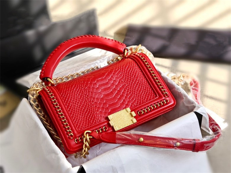 2021 Luxury designer handbags women top quality lambskin crossbody bag soft leather big tote purse metal chain flap shoulder bags, Black
2021 Luxury designer handbags women top quality lambskin crossbody bag soft leather big tote purse metal chain flap shoulder bags, Black