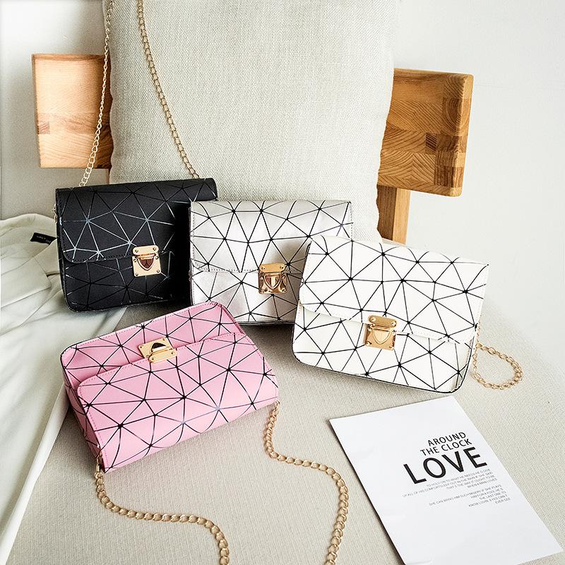Evening Bags Fashion Fresh Sweet Shoulder Handbags Rhombic Printed Small Square Bag Chain Slung Mobile Phone Leisure Factory Outlet 2021, Black
Evening Bags Fashion Fresh Sweet Shoulder Handbags Rhombic Printed Small Square Bag Chain Slung Mobile Phone Leisure Factory Outlet 2021, Black