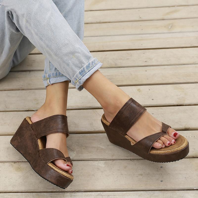 Slippers Europe Summer Women Wedges Flip Flops High-heel Platform Shoes Woman Fashion Plus Size 34-43 Ladies, Black
Slippers Europe Summer Women Wedges Flip Flops High-heel Platform Shoes Woman Fashion Plus Size 34-43 Ladies, Black