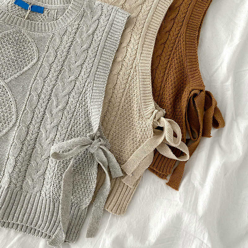 Ezgaga Women Sweater Vest Autumn Korean Argyle Bandage Pullover Sleeveless Solid Loose Knit Waistcoat Short Streetwear 210819