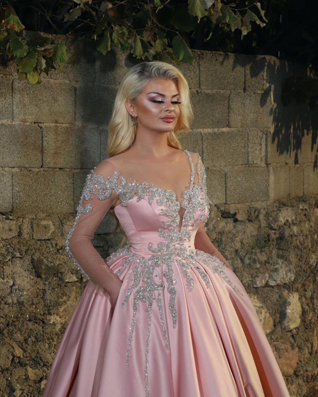 Elegant Mermaid Bridal Gowns Poet Sleeves Custom made Sequined Floor-length Wedding Dresses Court Train Satin Ruched Tulle Beach Vestido de noiva