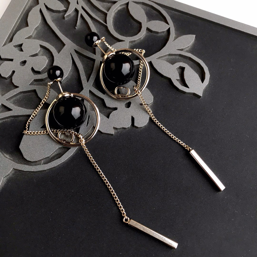 Chain Tassels Dangle 18K Gold Plated Fashion Round Designer Letters Stud Earrings Geometric Women Pearl Earring Wedding Party Jewerlry Accessories With Box
Chain Tassels Dangle 18K Gold Plated Fashion Round Designer Letters Stud Earrings Geometric Women Pearl Earring Wedding Party Jewerlry Accessories With Box