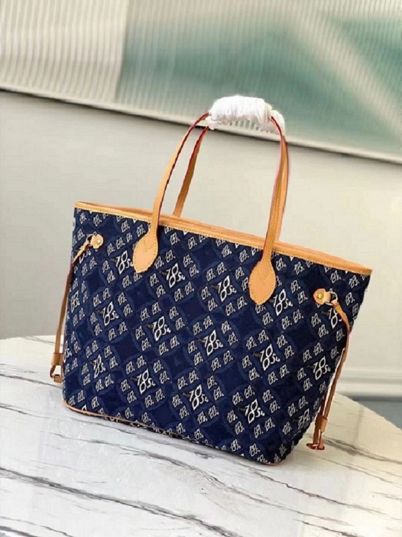 Classic high quality luxury designer handbag purse Shoulder bag Never Fulls tote Clutch Wallet handbags shopping free ship, Blue #m57484
Classic high quality luxury designer handbag purse Shoulder bag Never Fulls tote Clutch Wallet handbags shopping free ship, Blue #m57484