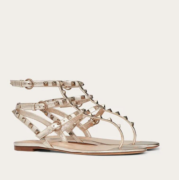 2021s Summer Women Rock Stud Strappy Flats Ankle Strap Flip Flop Gladiator Sandals Ankle Strap Calfskin Leather Casual Beach Flat EU35-43
2021s Summer Women Rock Stud Strappy Flats Ankle Strap Flip Flop Gladiator Sandals Ankle Strap Calfskin Leather Casual Beach Flat EU35-43