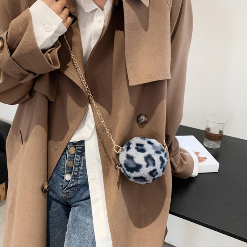 Evening Bags Fashion Women Plush Faux Fur Leopard Print Shoulder Crossbody Bag Metal Chain Mini Round Mobile Phone Autumn Travel Handbag
Evening Bags Fashion Women Plush Faux Fur Leopard Print Shoulder Crossbody Bag Metal Chain Mini Round Mobile Phone Autumn Travel Handbag