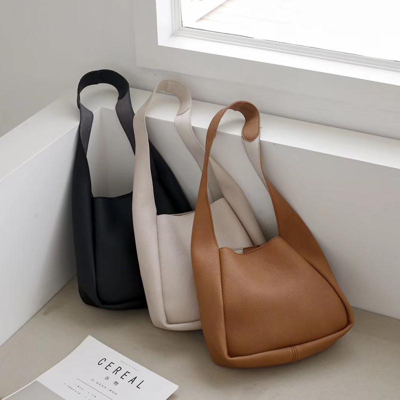 New Female Shoulder Bags Soft PU Leather Soft Women Small Handbags Japan Style Ladies Flap Bag Sets Wide Strap Whole Sale, Beige
New Female Shoulder Bags Soft PU Leather Soft Women Small Handbags Japan Style Ladies Flap Bag Sets Wide Strap Whole Sale, Beige