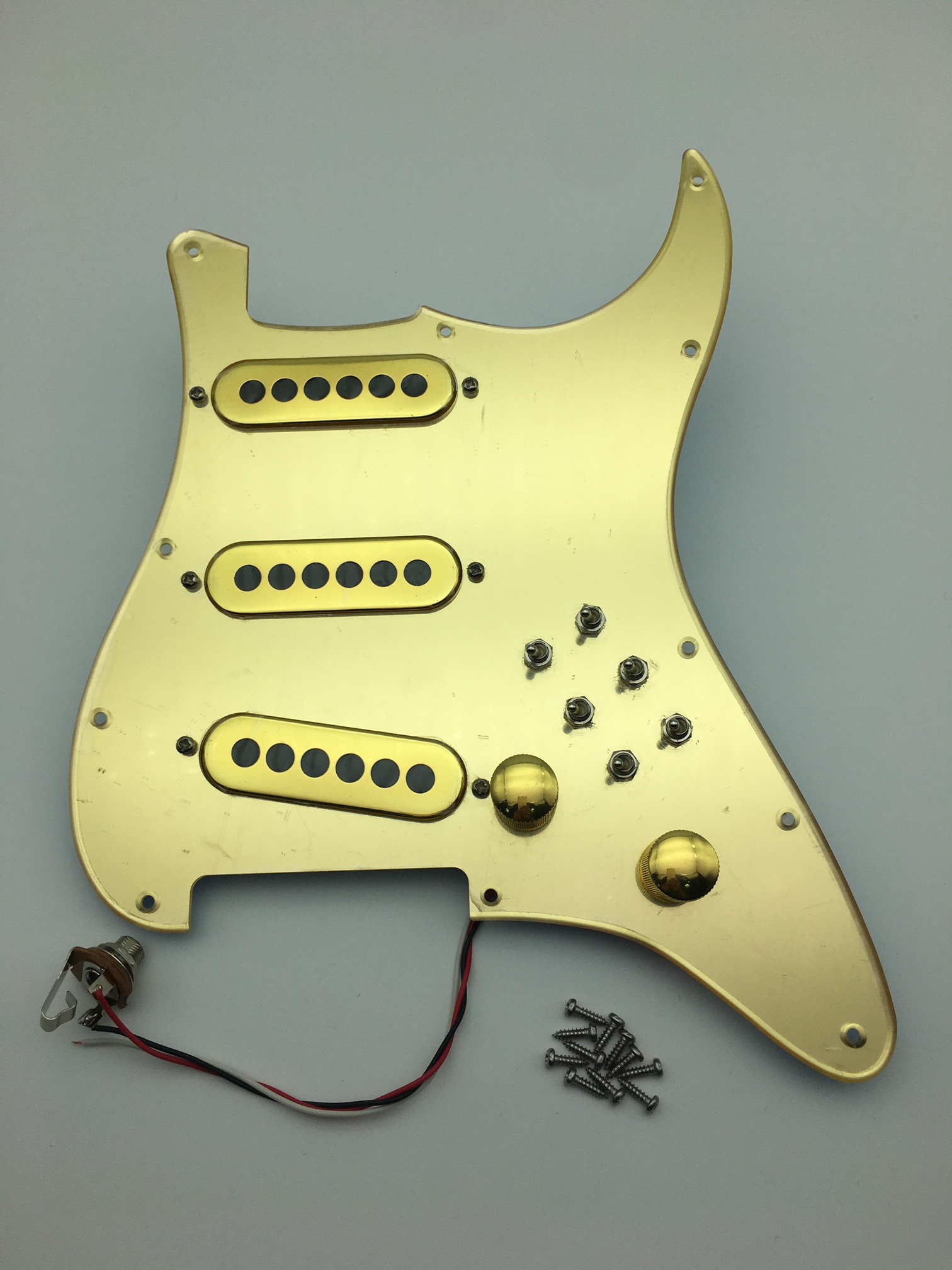 Loaded Prewired Gold Pickups Mirror Pickguard Burns London Vintage Mini Tri-Sonic Alnico Pickups 6 Switch Wiring Harness