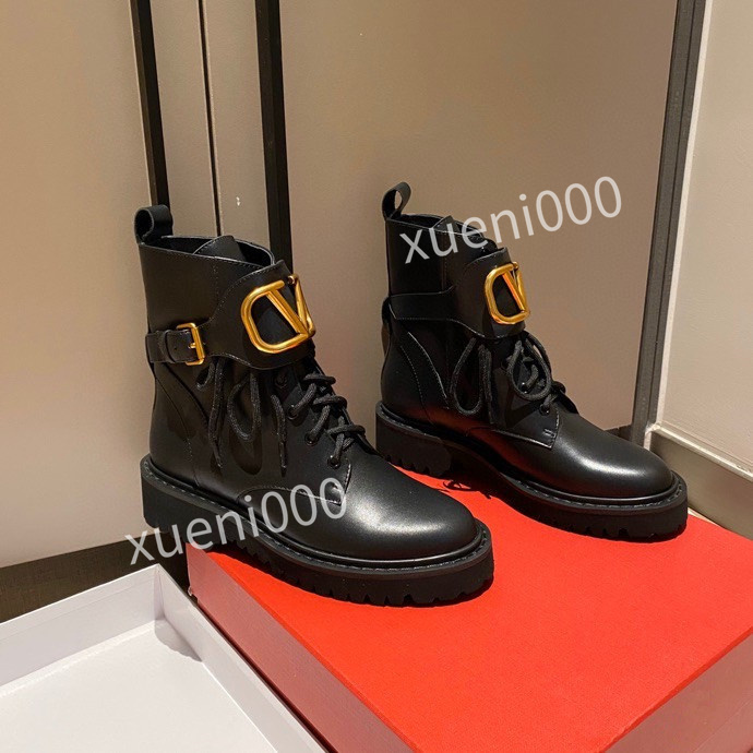 Top version shoes leather runner full packing Casual shoes women men White black knit Lace-up Trainers High Top Shoes, Choose the color
Top version shoes leather runner full packing Casual shoes women men White black knit Lace-up Trainers High Top Shoes, Choose the color