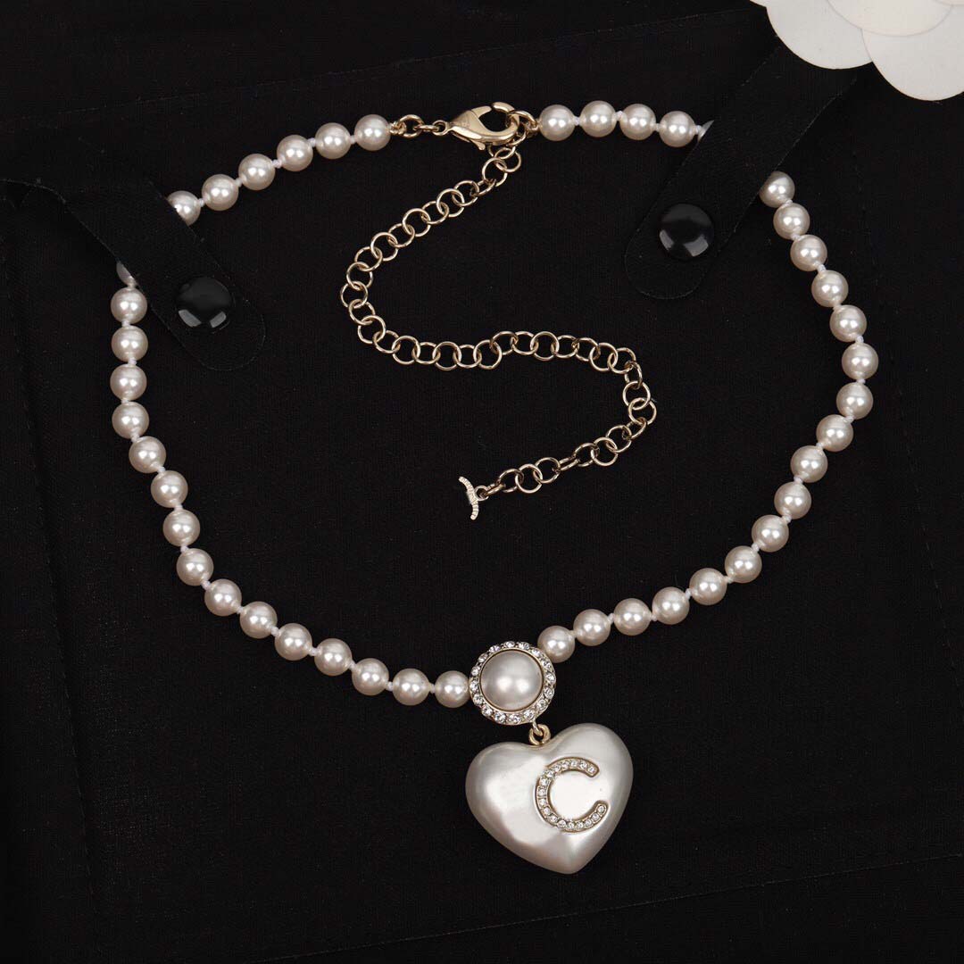 2021 Fashion style Top quality drop heart shape earring with diamond and white color for women wedding jewelry gift have box stamp PS3960
2021 Fashion style Top quality drop heart shape earring with diamond and white color for women wedding jewelry gift have box stamp PS3960