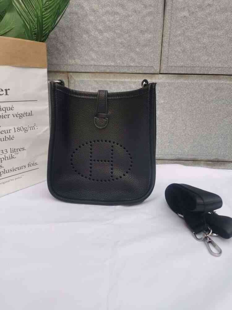 Classic Designer Handbags Kangkangs Small Bag Aimafashion Female Hollow h Letter Shoulder Sweet Envelope Korean Version Single Mess, Red
Classic Designer Handbags Kangkangs Small Bag Aimafashion Female Hollow h Letter Shoulder Sweet Envelope Korean Version Single Mess, Red