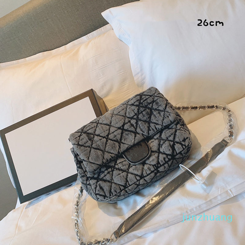 Designer-Women fashion bags shopping bags mobile phone bag lady shoulder handbag fashion handbags diamond chain tramp bags
Designer-Women fashion bags shopping bags mobile phone bag lady shoulder handbag fashion handbags diamond chain tramp bags