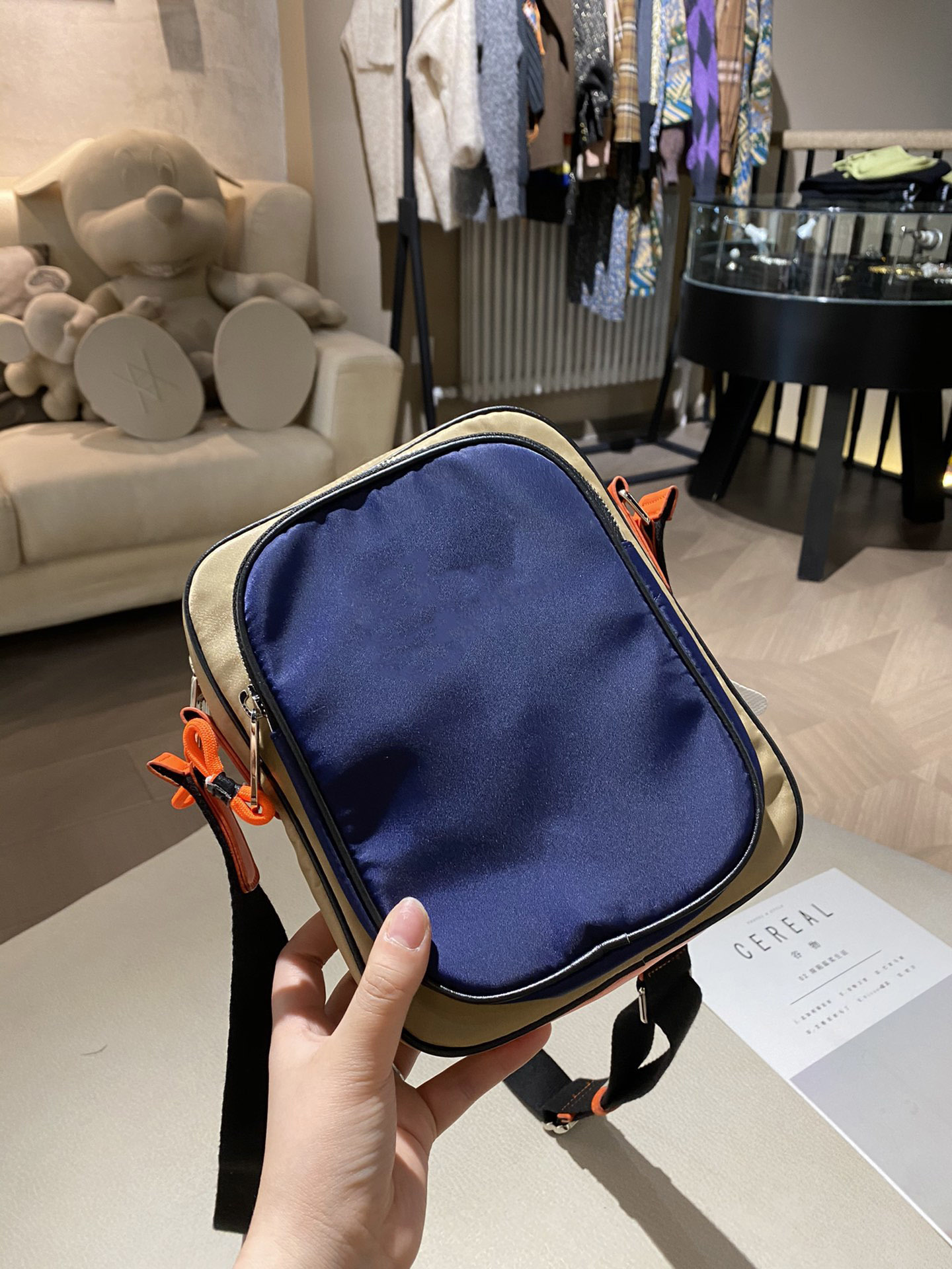 2021 fashionable and beautiful ladies famous shoulder bag leather chain messenger bag fashionable 18*22cm1, Blue
2021 fashionable and beautiful ladies famous shoulder bag leather chain messenger bag fashionable 18*22cm1, Blue
